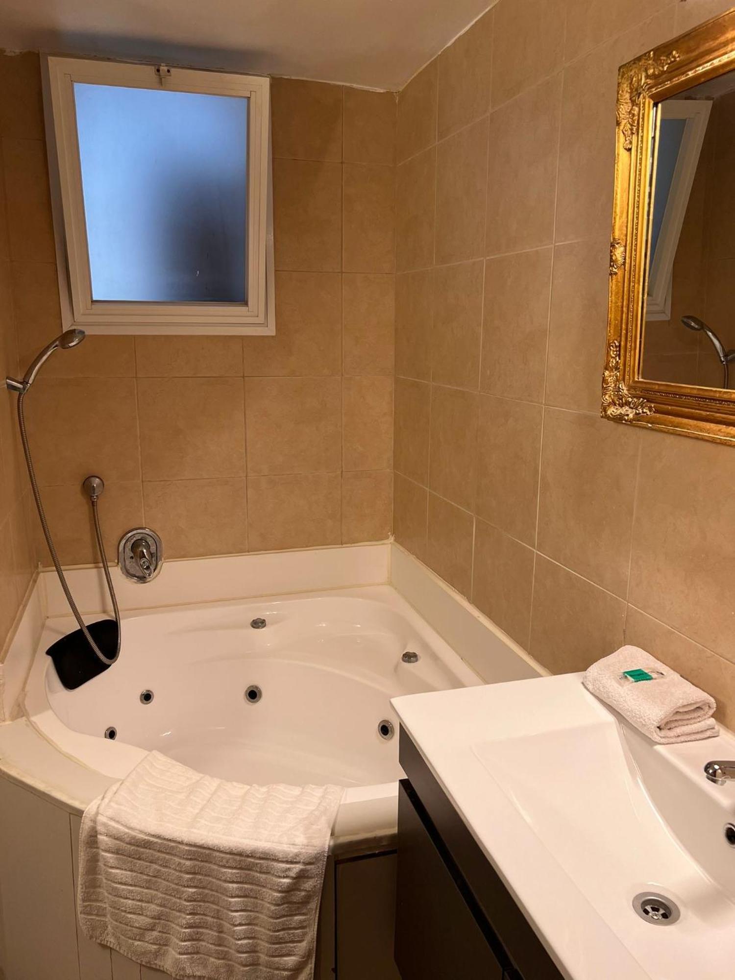 Eden Hotel Haifa Eksteriør bilde